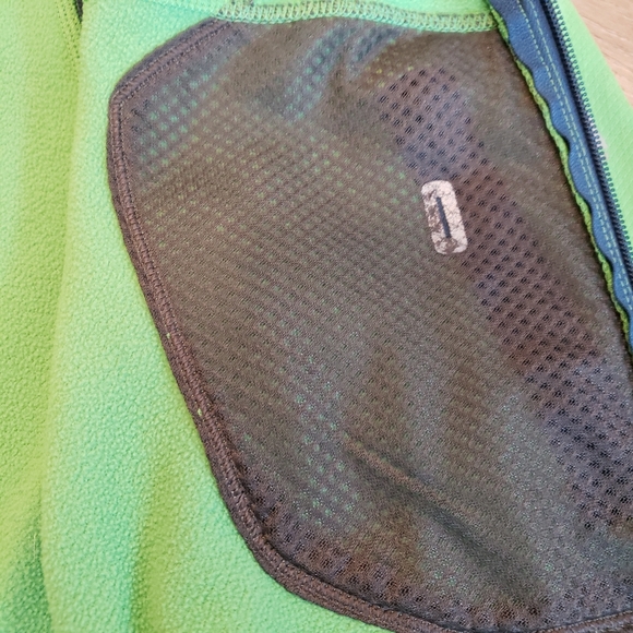 Seahawks Or Sounders Eddie Bauer Men's Vibrant Green and Charcoal Zip-Up Sweater - Picture 7 of 8